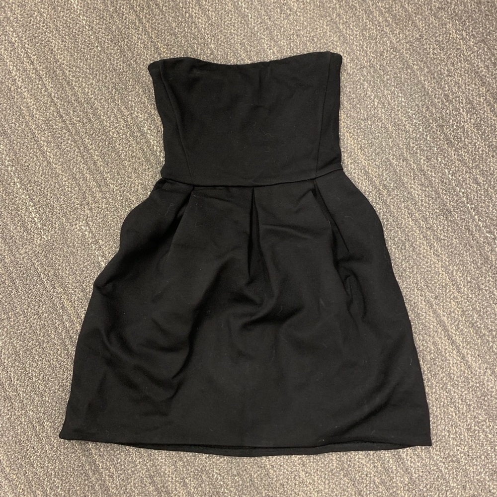 Aritzia Wilfred Black dress with pockets